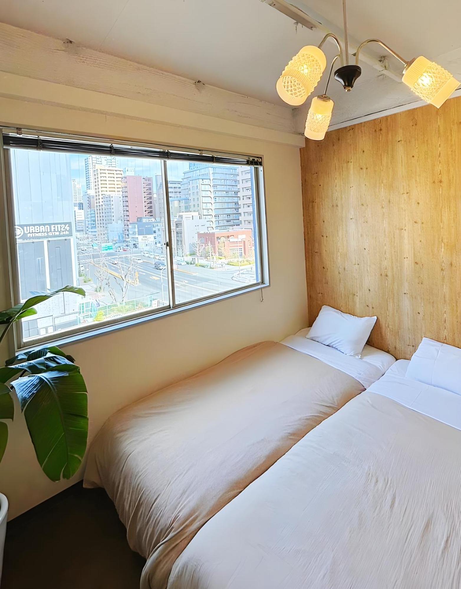 Hostel Chillax Osaka Exterior photo